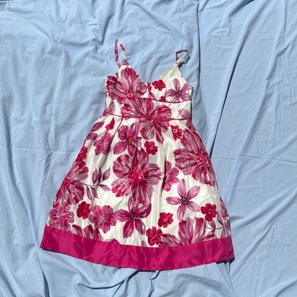 Guess. Women’s dress size 3
